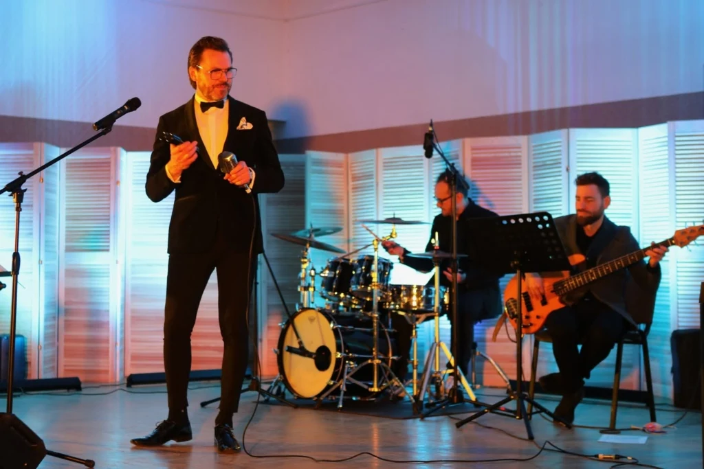 Zespół muzyczny podczas koncertu z okazji Dnia Kobiet