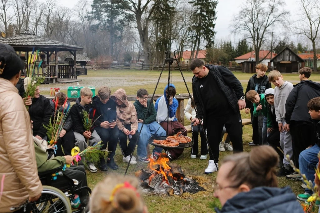 Ognisko integracyjne w skansenie w Brańszczyku