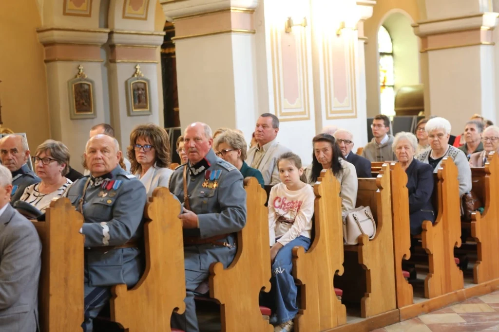 Wspólna modlitwa podczas uroczystości w Porębie